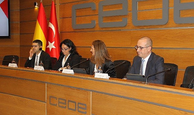 Cumhuriyetin 100 Yilinda Bbva Ispanya Da Yatirimcilara Turkiye Tecrubelerini Aktardi 6805.jpg