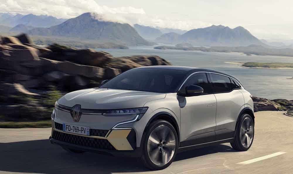 Renault, Sektörde Parlayan Yıldız: 2023’te 6 Ödül Birden Kazandı
