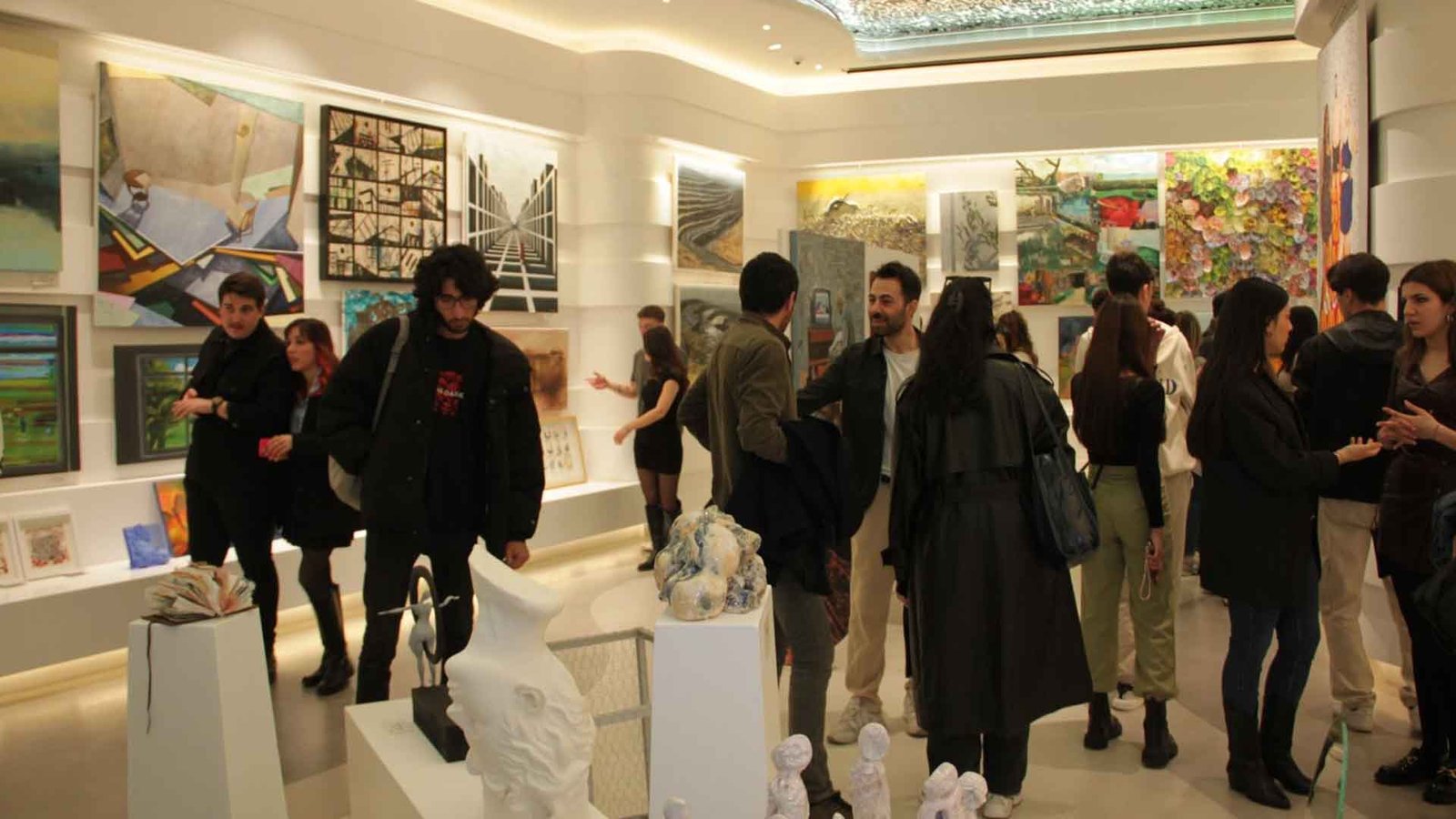 Bazaart 13. Sergisi: Yeni Nesil Sanatçıları Desteklemek İçin Bir Fırsat