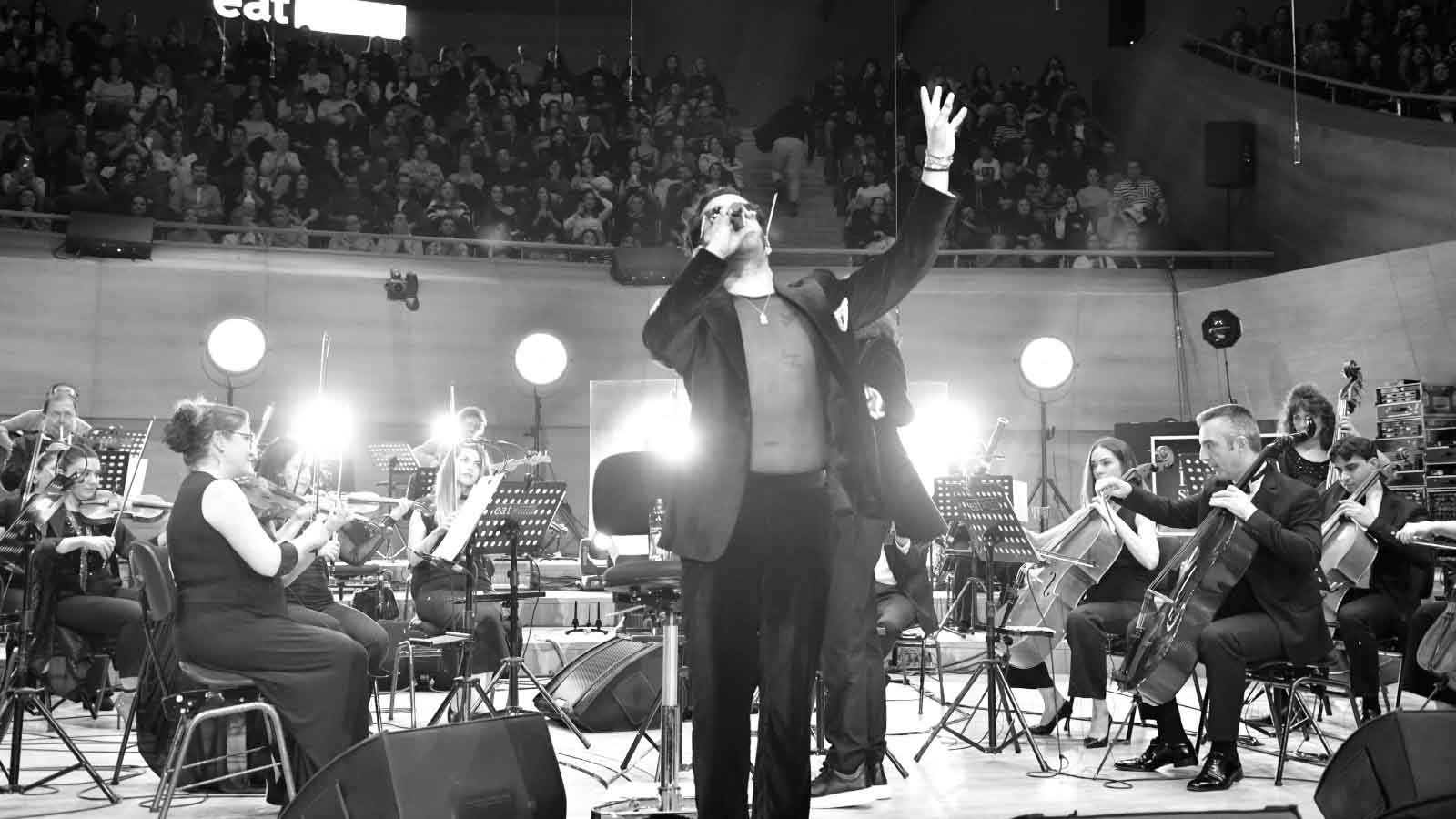 Türk Popunun Yıldızı Senfonik Sahneye Çıktı Gökhan Türkmen Ve An Epic Symphony (2)