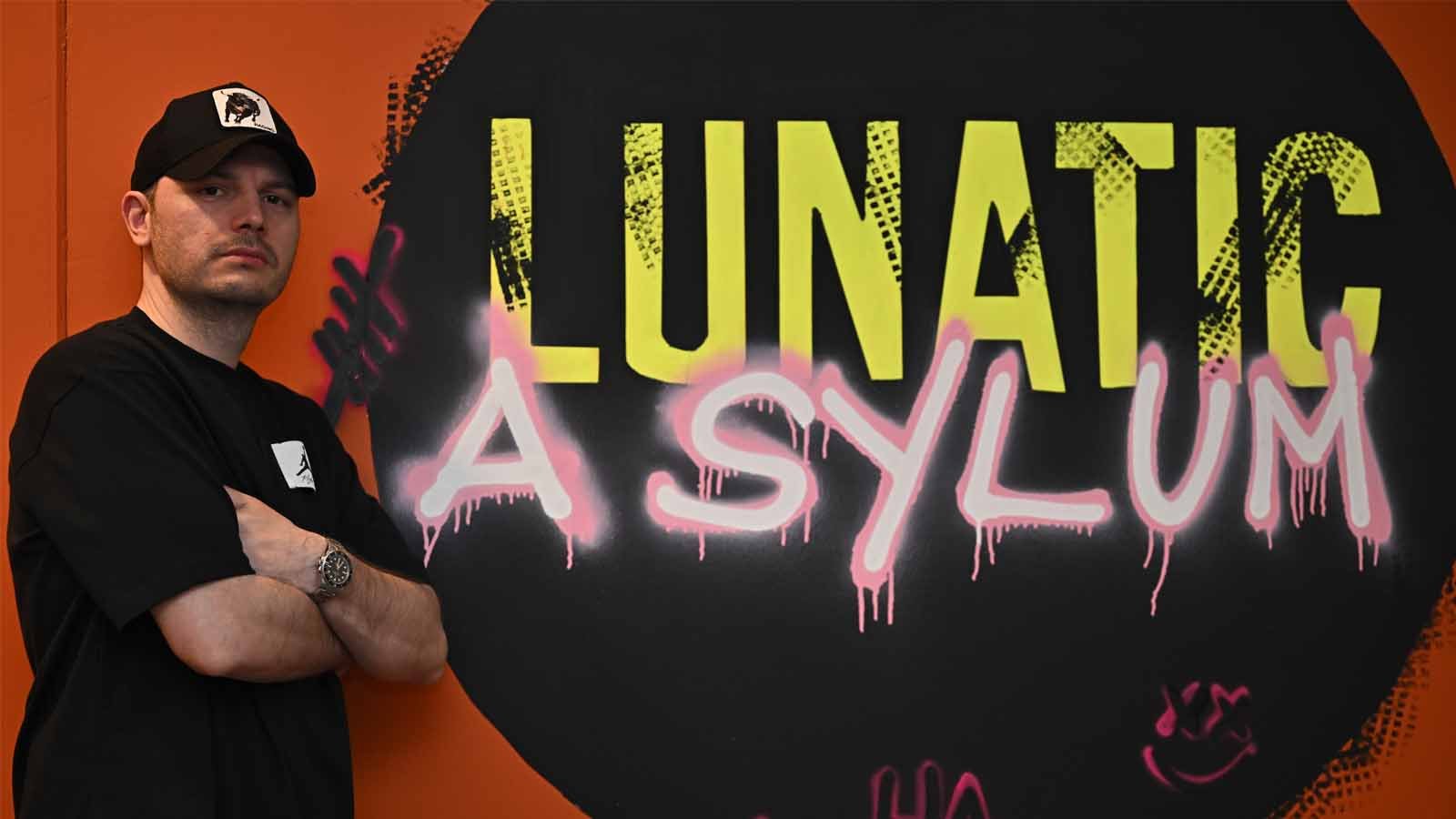 Sosyal Medya Ve Kapitalizm Eleştirisi Lunatic Asylum Sergisi