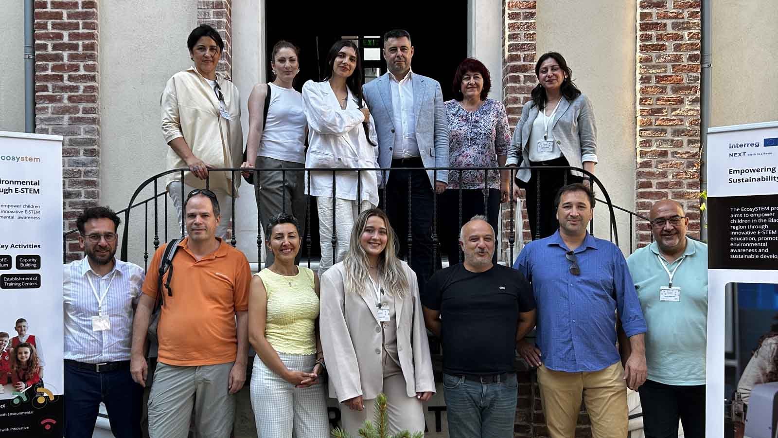 EcosySTEM Projesi: STEM Eğitimi ile Çevre Bilincini Artırma Çabası