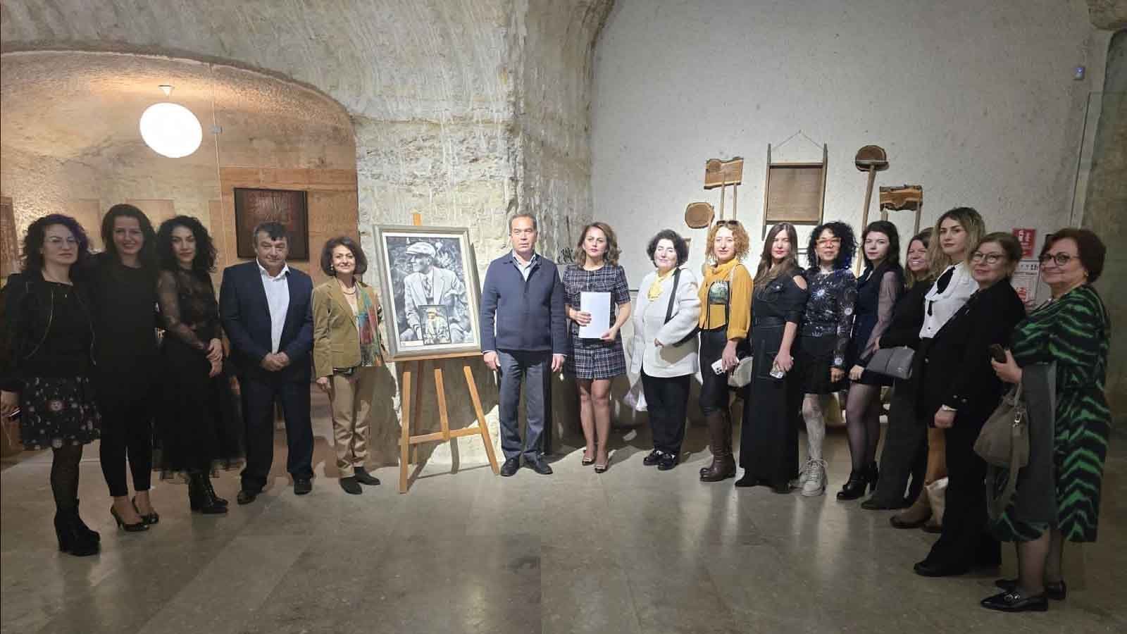 Güneşin dokunduğu yer sergisi avanos güray müze'de sanat rüzgarı